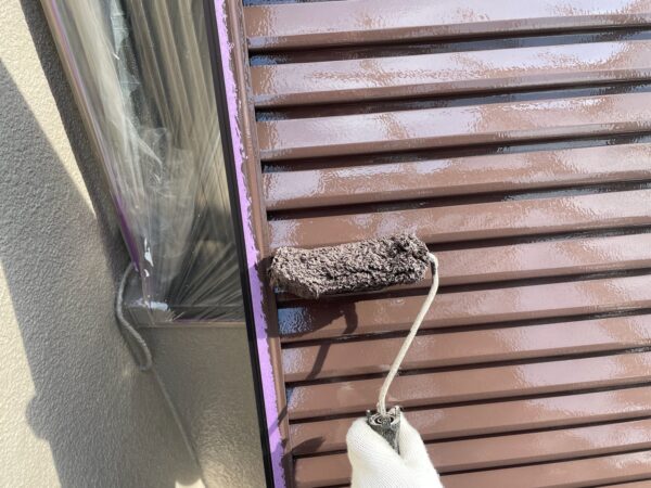 雨戸・戸袋の塗装は必要か？【塗り替え時期やDIY方法】費用単価・おすすめ塗料も紹介