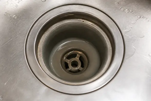 音がする洗面台の排水口